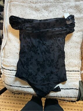 Abercrombie & Fitch Black Velvet Floral Off-Shoulder Bodysuit